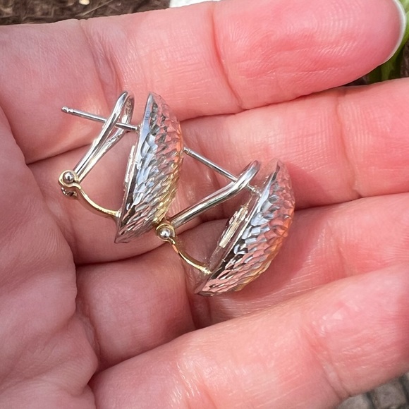 Bel Oro 18KT white Yellow Gold two tone Omega Clip pierced Earrings textured 18k - Picture 10 of 16